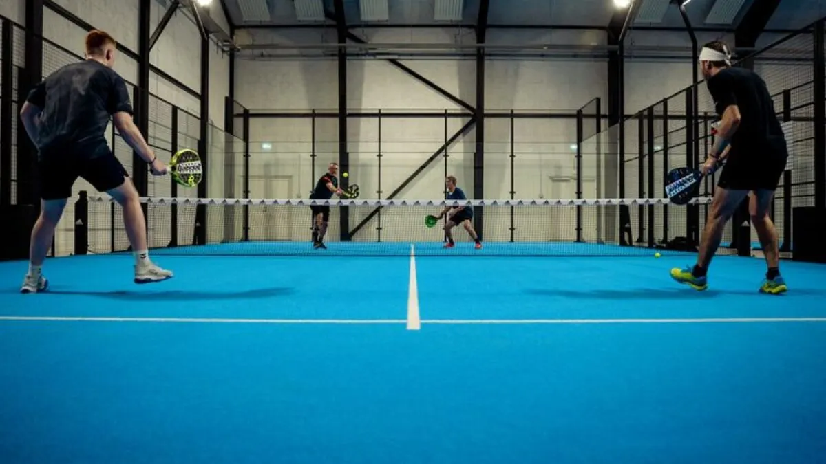 Padelkamp i klubben